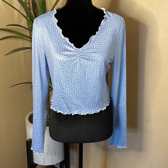 FadedRose Blue/White Striped Collared Top Size Large. SHEIN Blue and White - Picture 6 of 9